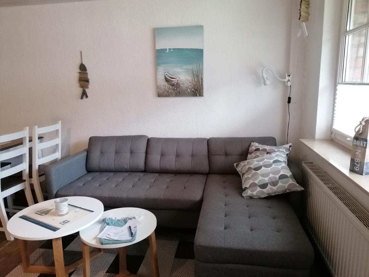 Boddenhus Auf Ruegen - Ferienwohnungen Und Pension Rappin Esterno foto