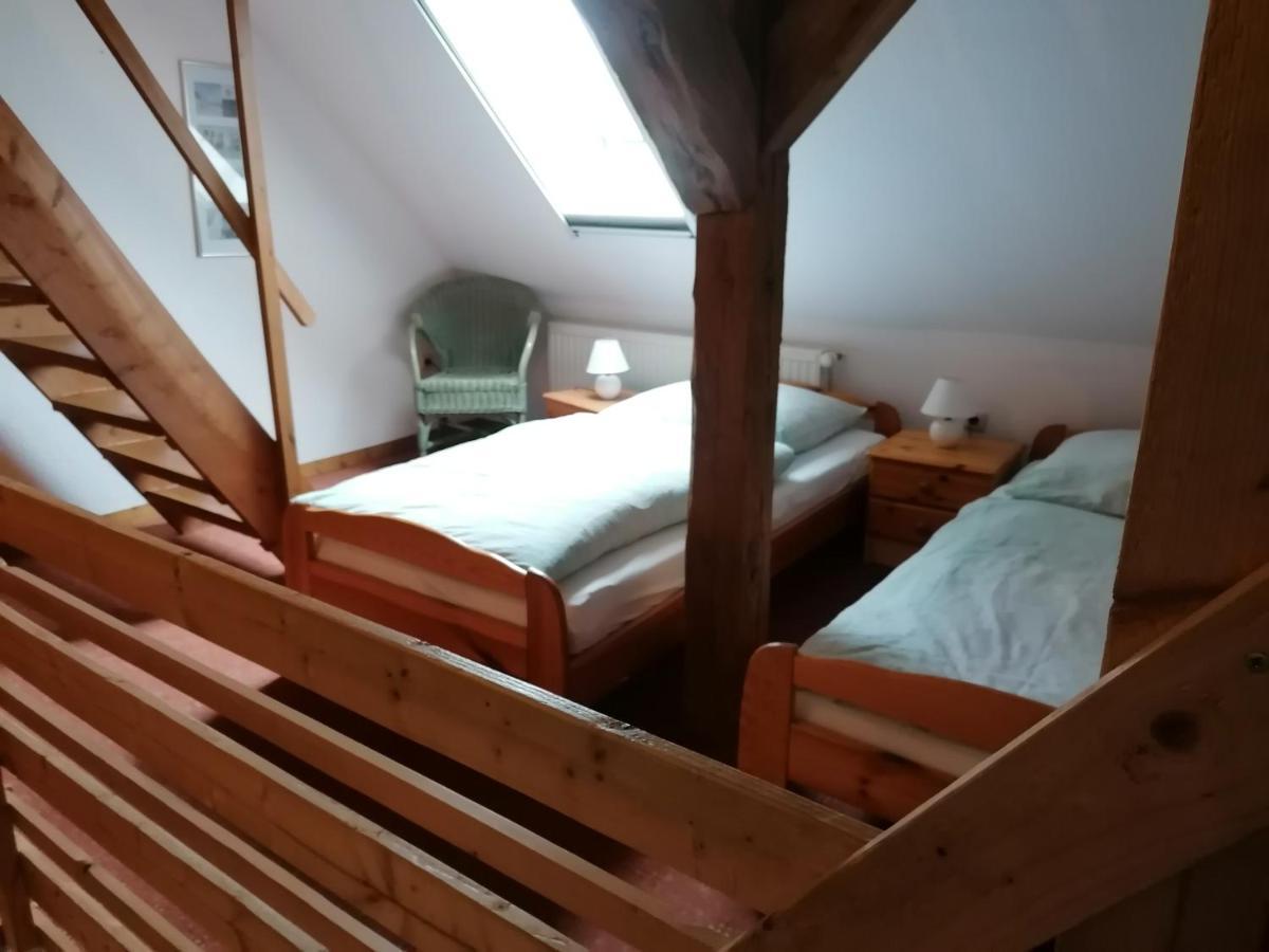 Boddenhus Auf Ruegen - Ferienwohnungen Und Pension Rappin Esterno foto