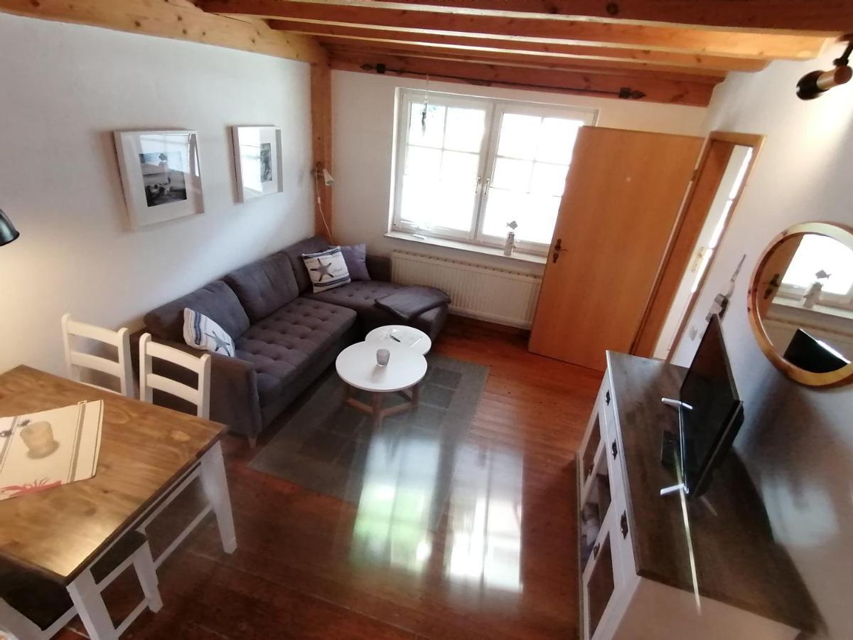 Boddenhus Auf Ruegen - Ferienwohnungen Und Pension Rappin Esterno foto