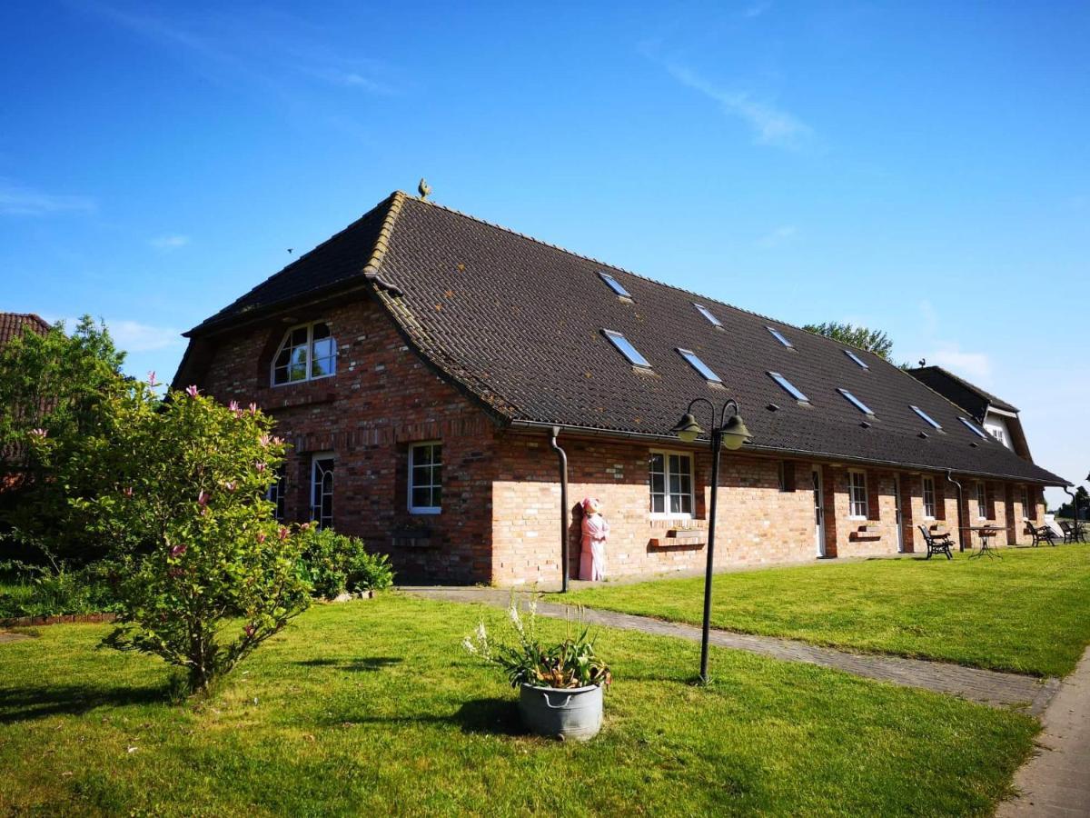 Boddenhus Auf Ruegen - Ferienwohnungen Und Pension Rappin Esterno foto